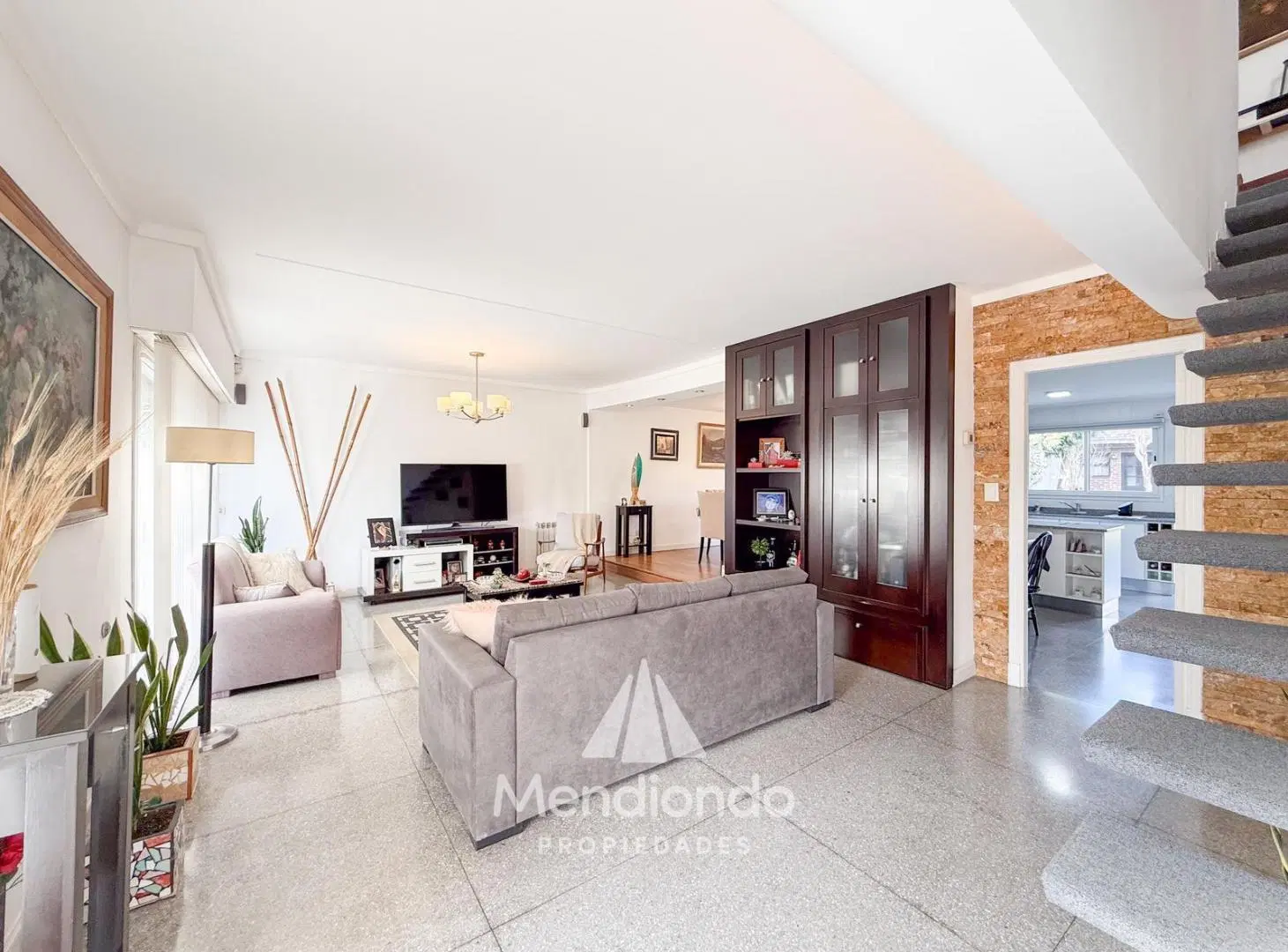 Casa 5 ambientes con cochera y Quincho en Güemes (Stella Maris) 4