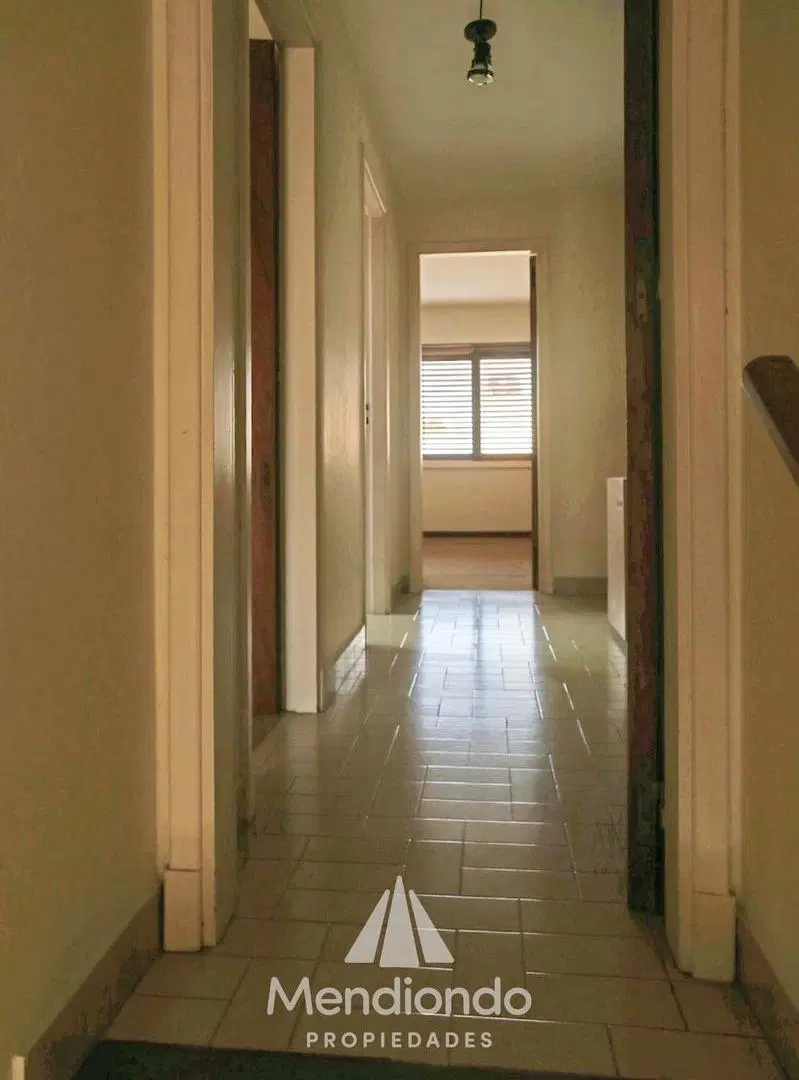 Casa 5 amb con cochera y patio. 200m2 cubiertos - Zona Centro en Balcarce 4
