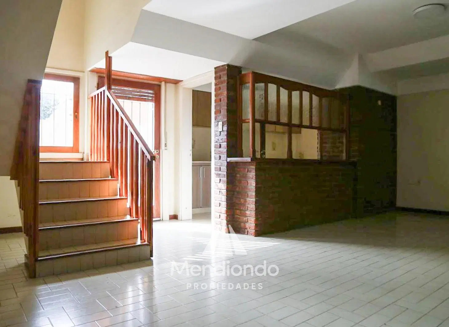Casa 5 amb con cochera y patio. 200m2 cubiertos - Zona Centro en Balcarce 5