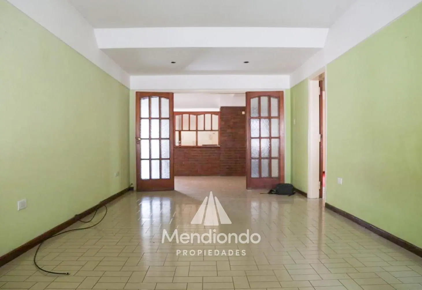 Casa 5 amb con cochera y patio. 200m2 cubiertos - Zona Centro en Balcarce 8