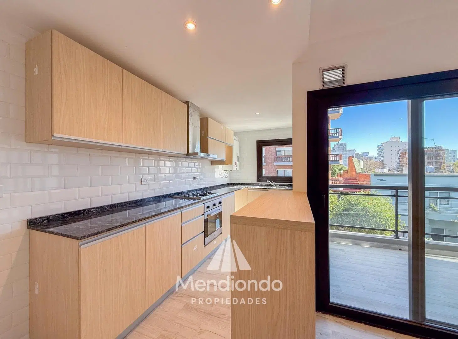 Semipiso 2 ambientes con balcon terraza A ESTRENAR en Plaza Mitre 4