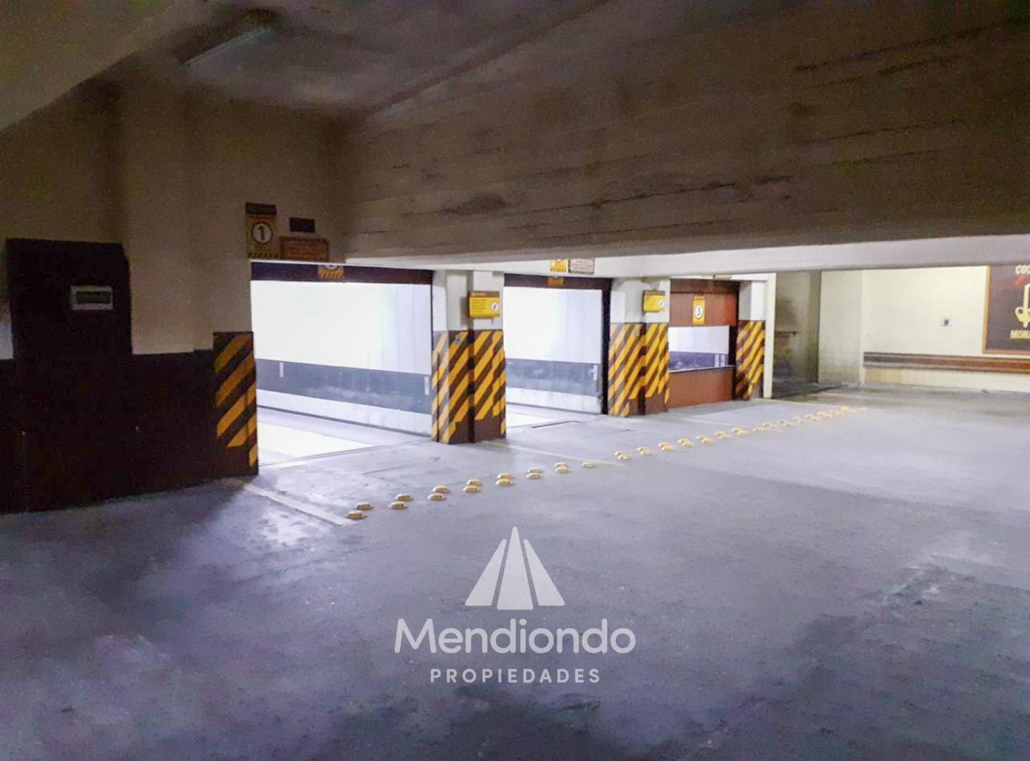 Cochera MODERNA con montacargas en Zona Centro - Mar del Plata