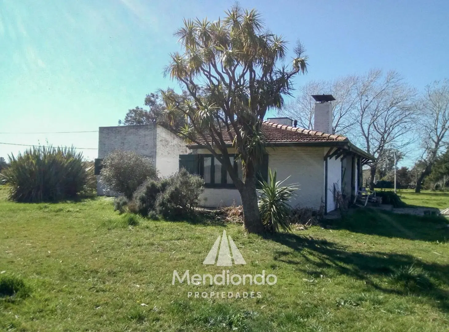 Campo - 8 hectáreas con 2 casas y galpón / Cte. N. Otamendi 3