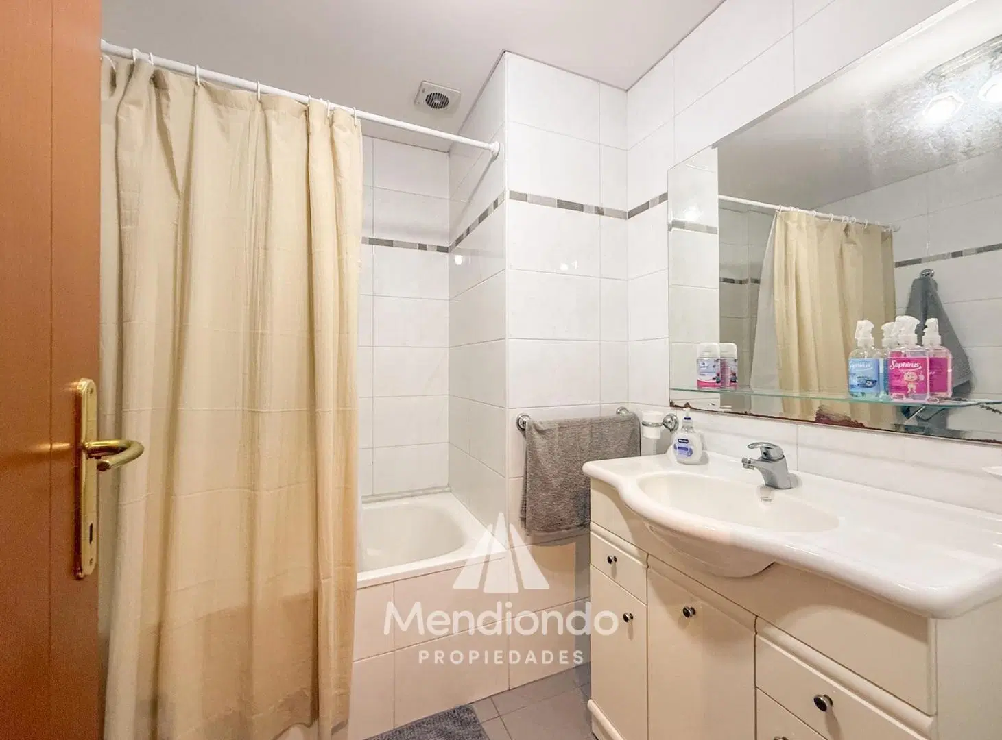 Depto 2 amb moderno Lateral Abierto. Baño en suite y toilette. Zona Chauvín. 2