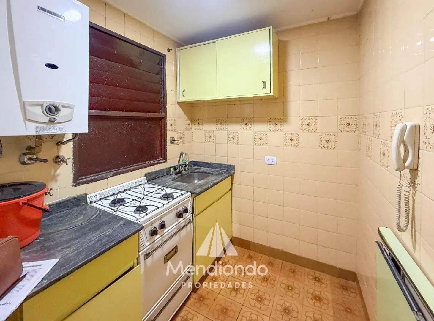 Departamento 1 AMB CON BALCON A LA CALLE 3