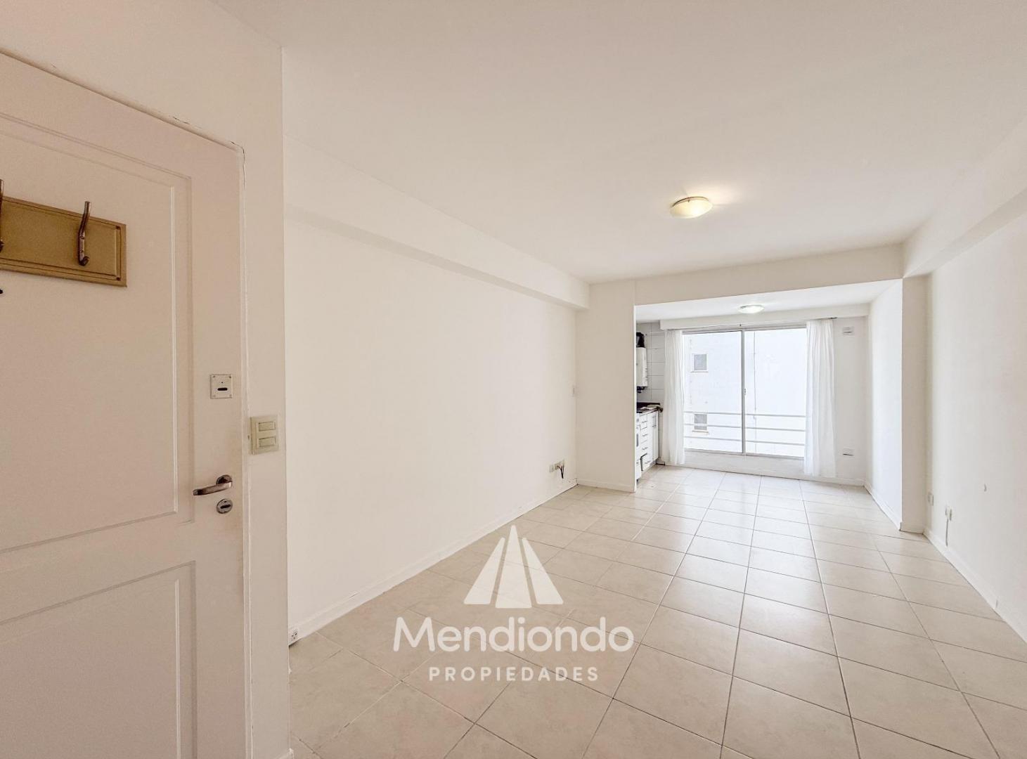 Foto de ALQ 24M! Departamento IMPECABLE CTFE - ZONA CENTRO!!, imagen 1