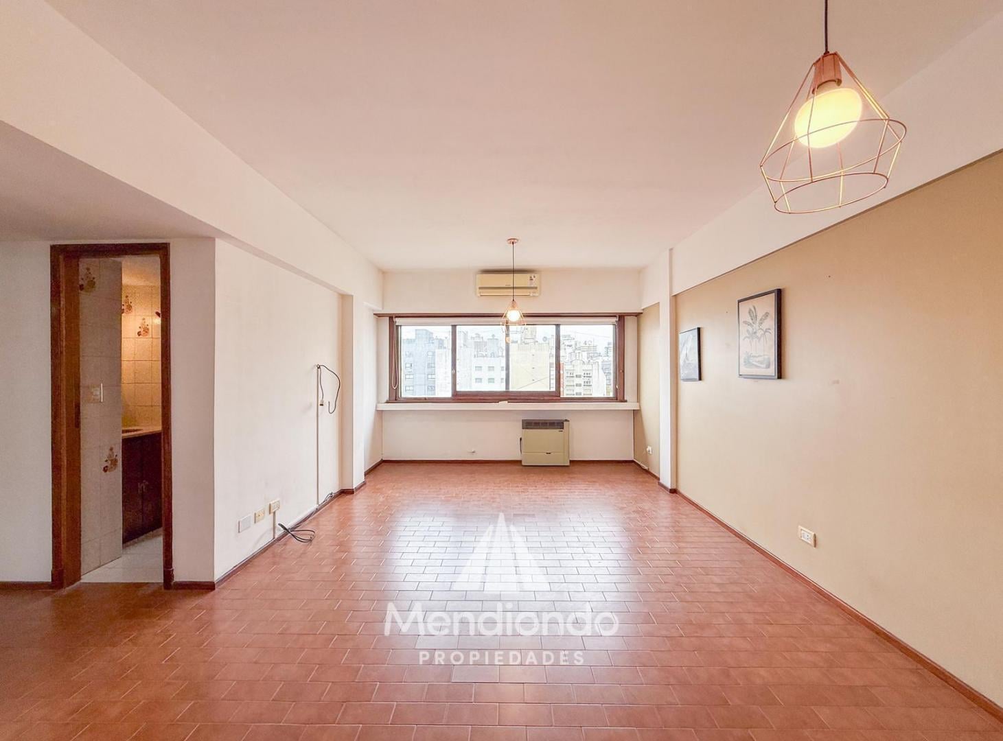 Foto de Depto 3 ambientes en Semipiso en zona Centro., imagen 1