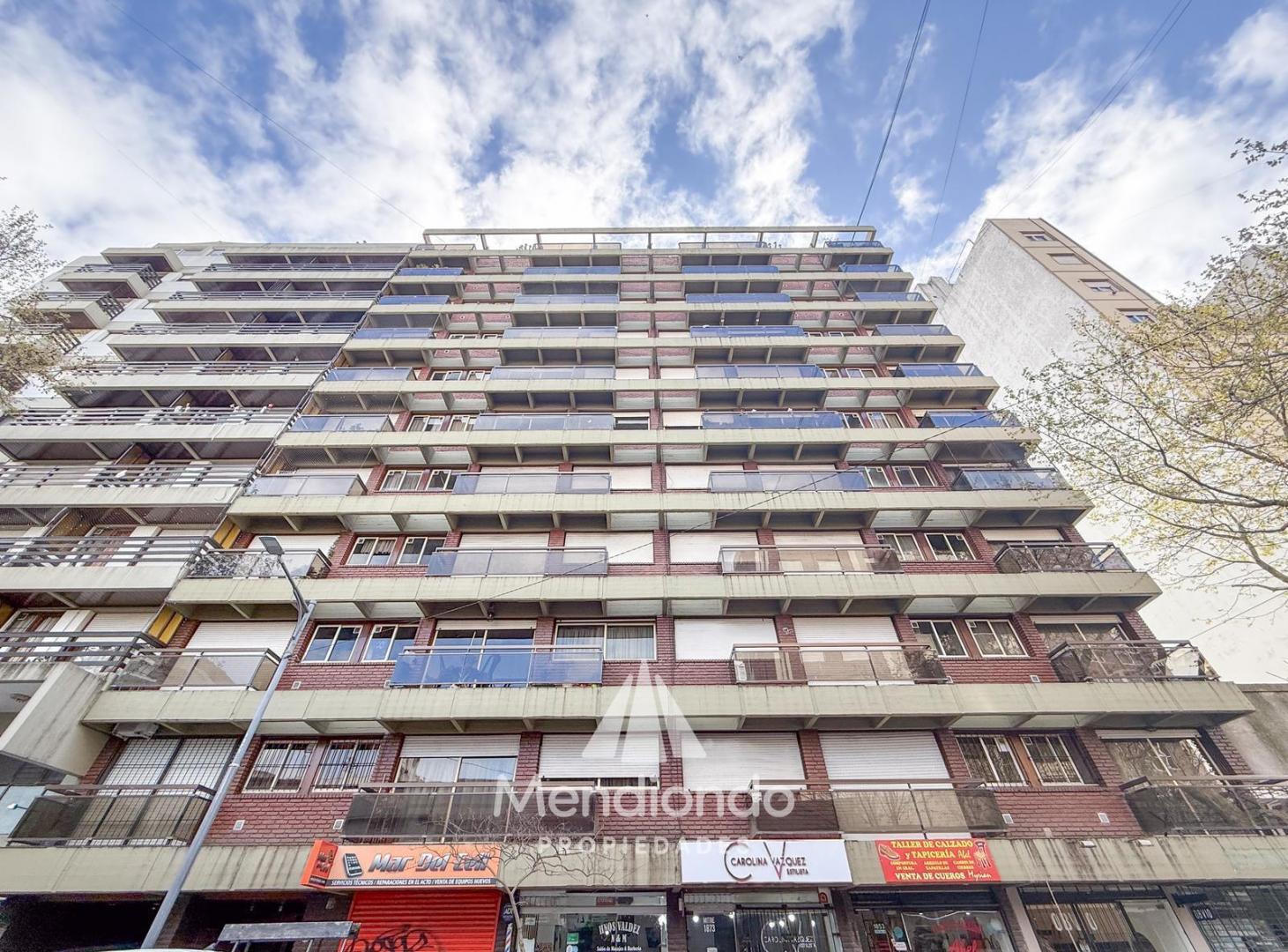 Foto de Depto 3 amb. al frente con balcón y cochera. Zona Centro., imagen 5