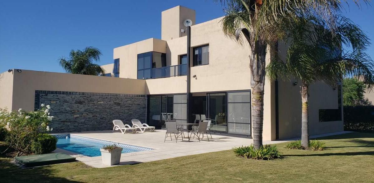 Chacras de La Villa - Estilo Moderna 400 m² 1