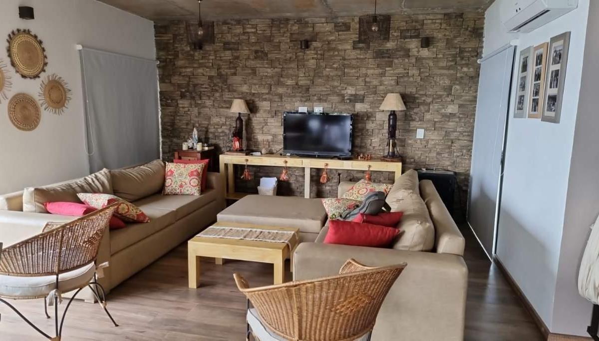 Casa con Vista Al Lago Los Molinos en Barrio Cerrado 2