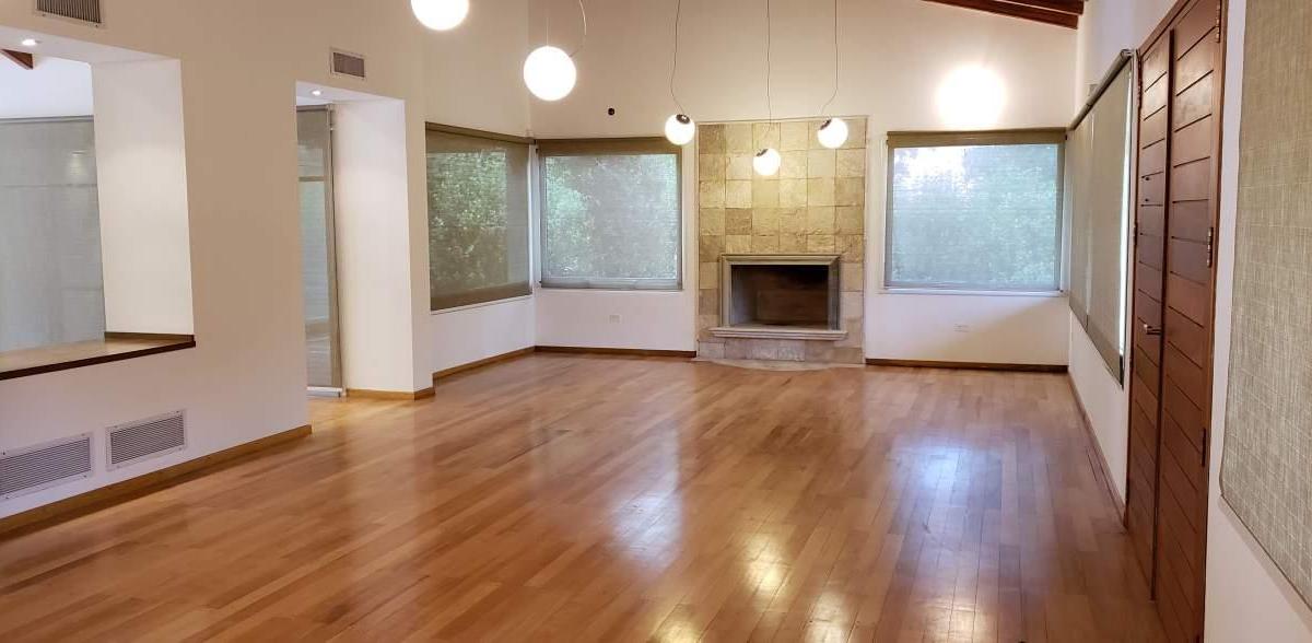 Q2 Imponente Casa 526 m² en Una Sola Planta Sobre Bv Principal 1