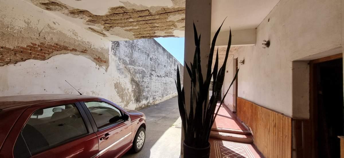 Terreno Zona Comercial - Repuestos Urquiza 630 4