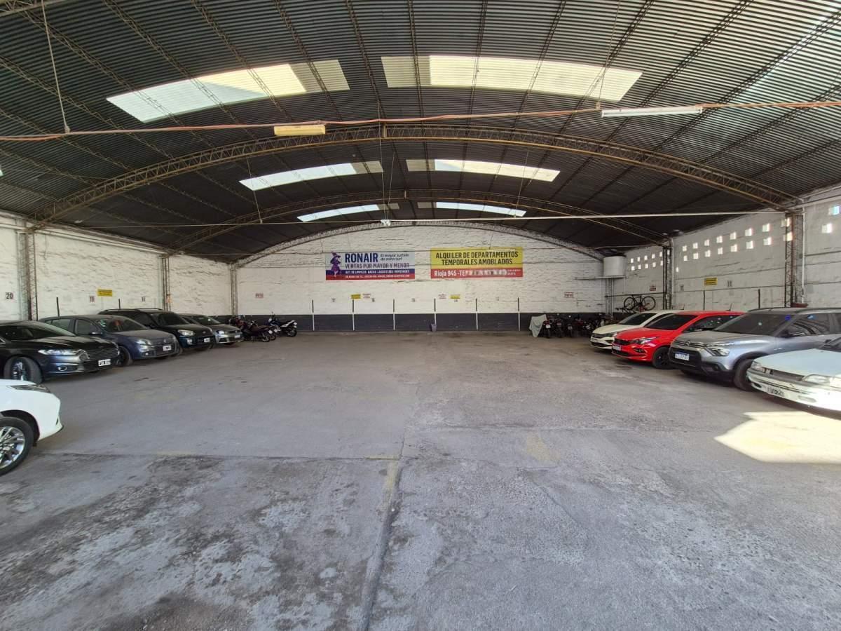 Foto de Cochera, Playa de Estacionamiento 5 Departamentos La Rioja 945, Centro, imagen 4