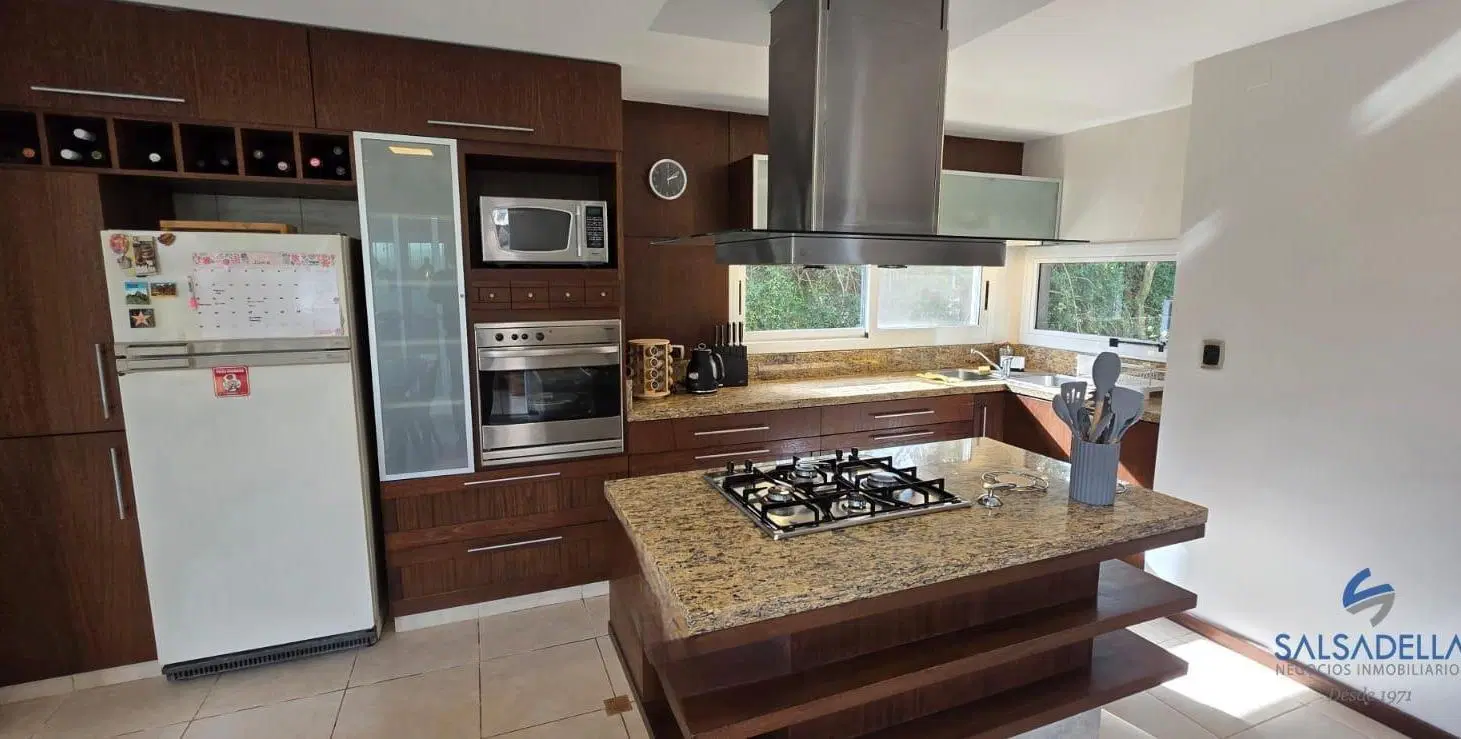Espectacular casa en Chacras de la Villa terreno 1300m2 8