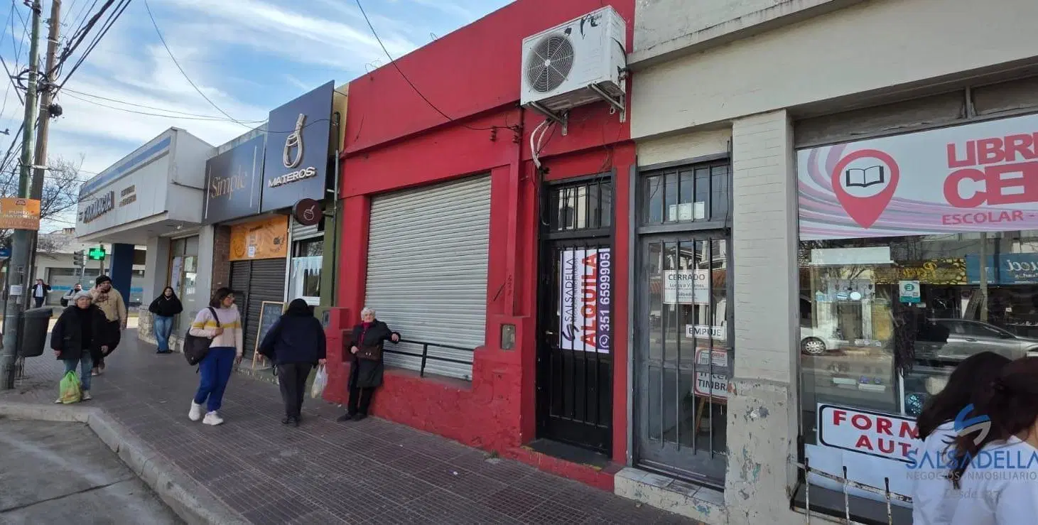 local comercial sobre Goycochea frente a muni 4