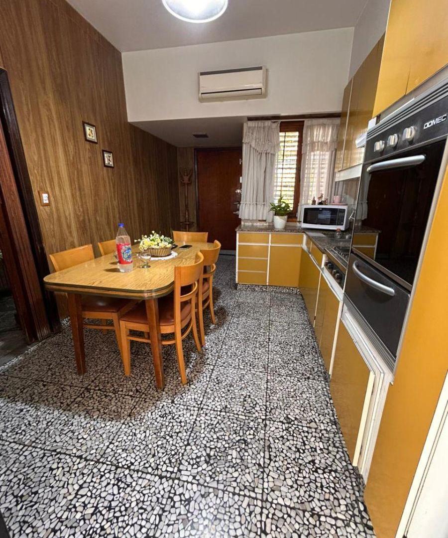 Foto de Venta de Casa en Lugano de 3 dorm, 2 baños, garage y amplia terraza, imagen 4