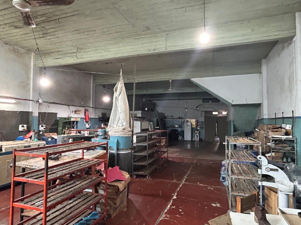 Foto de Depósito / Inmueble Industrial-comercial Multifunción En Villa Madero, imagen 1