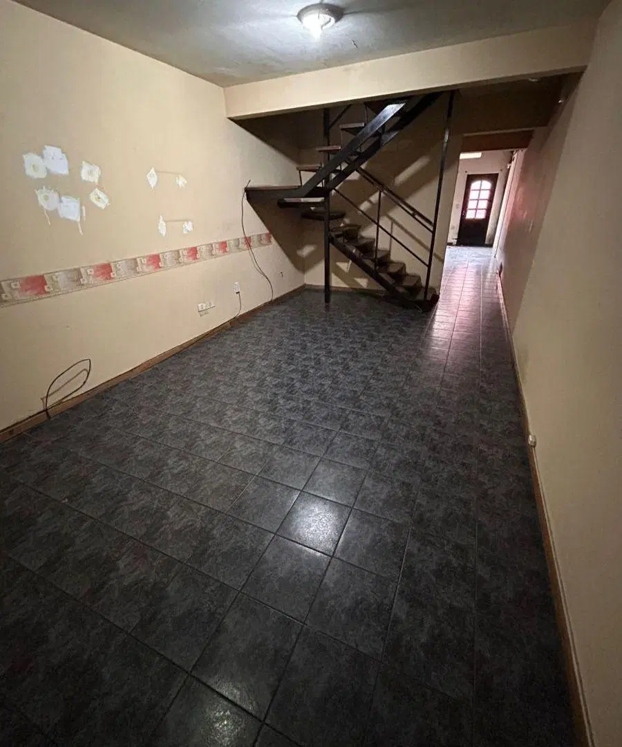 Alquiler de Dúplex en Bº Pampero 2 dorm , 1 baño, cochera y patio. 4