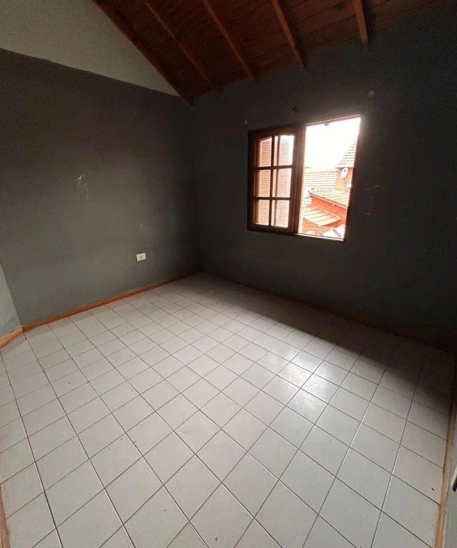 Alquiler de Dúplex en Bº Pampero 2 dorm , 1 baño, cochera y patio. 8