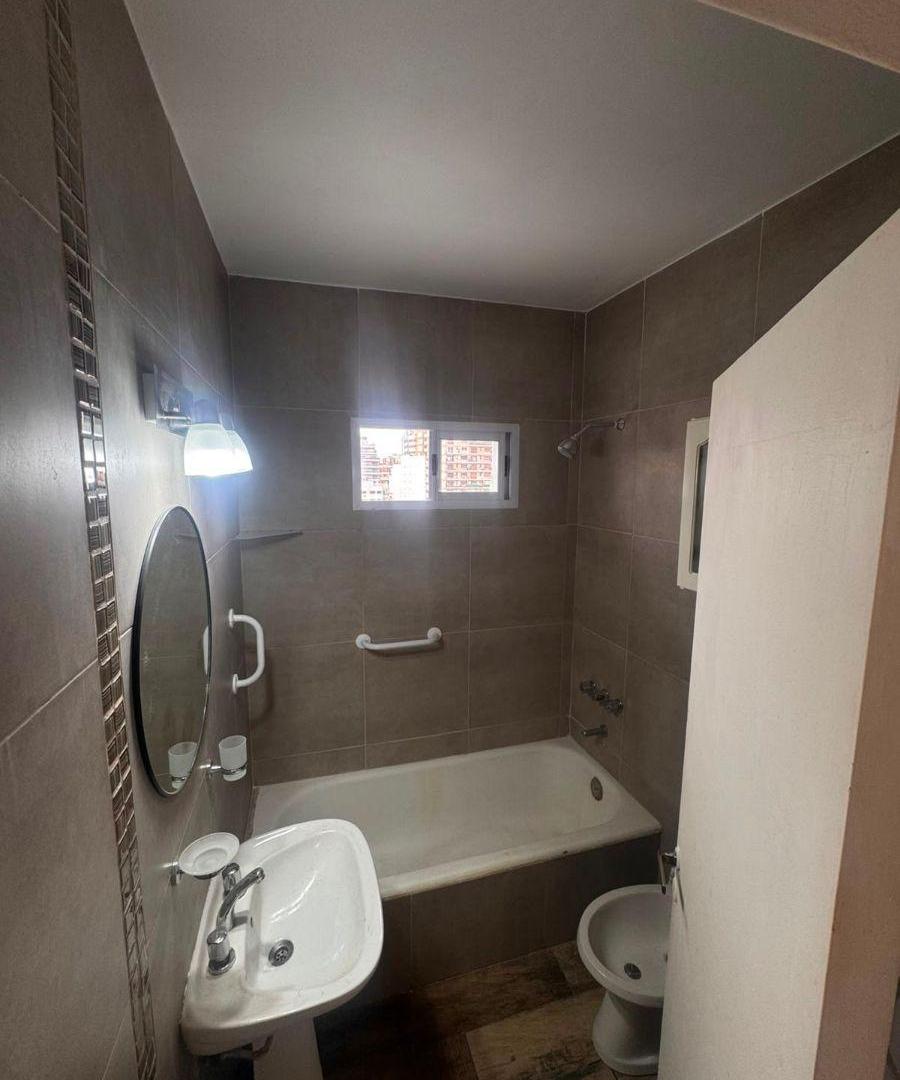 Foto de Alquiler de Departamento de 2 amb. "Reciclado" "Muy Luminoso", imagen 4