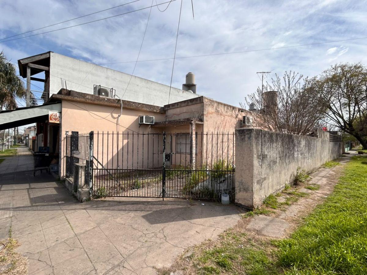 Foto de “Casa a refaccionar + local comercial – Lote 10x28,5 – Esquina”, imagen 5
