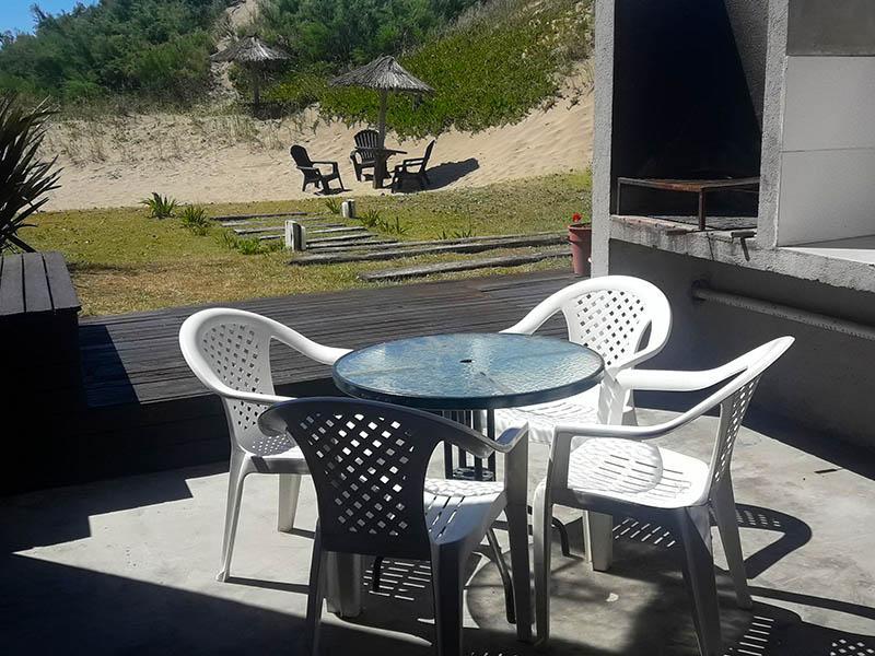Complejo "Frente Al Mar Azul", 6 Confortables Unidades C/ Cochera. 2