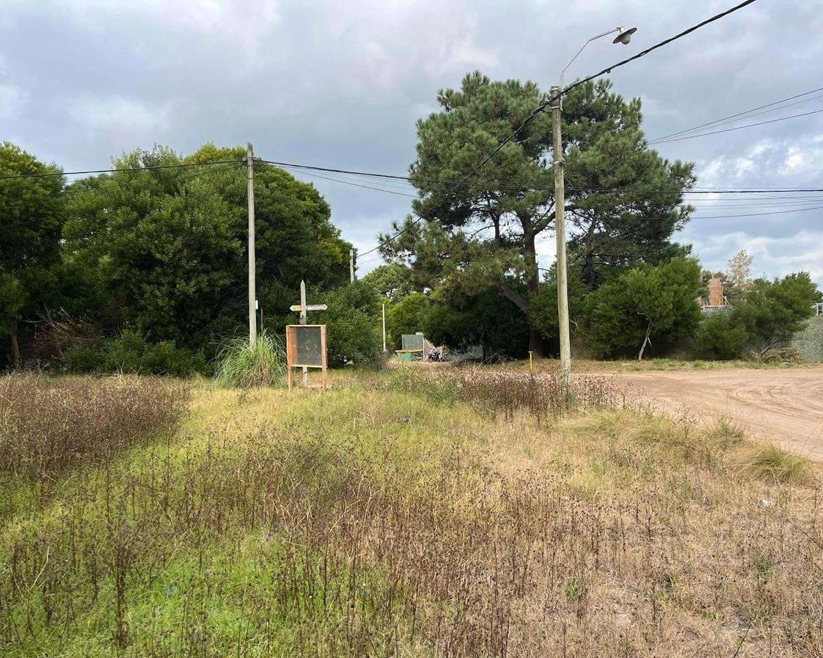 Lote Multifamiliar en Las Gaviotas, en Esquina! Apto Para 8 Unidades 3