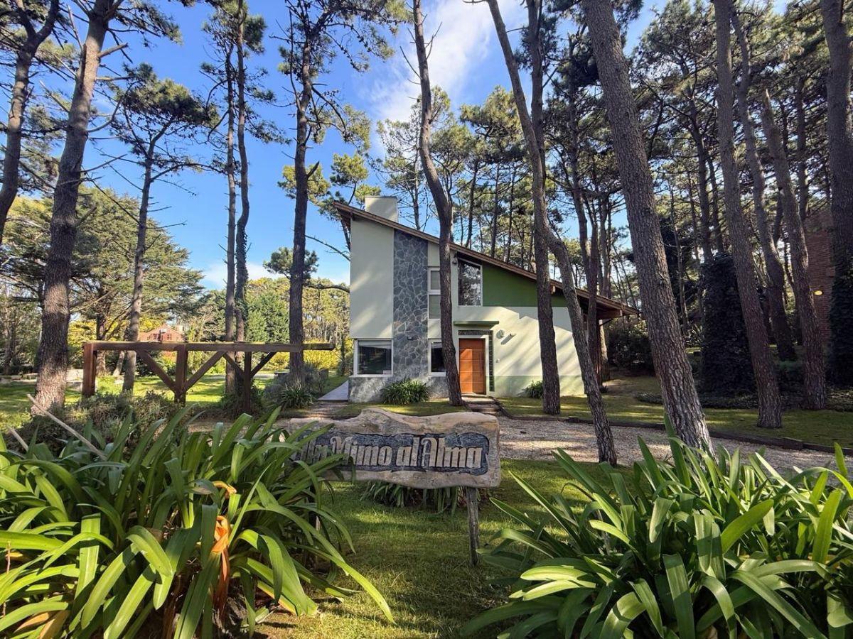 Foto de Casa UN MIMO AL ALMA | Propiedad de categoría en Mar Azul, imagen 1