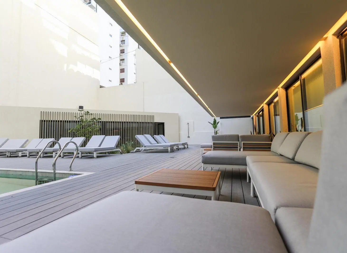 Venta Casa en altura - Duplex 4 amb, quincho, parrilla y pileta propia. Belgrano R 5