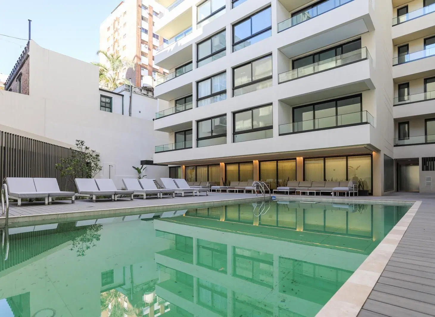 Venta tres ambientes luminoso full amenities Belgrano R 2