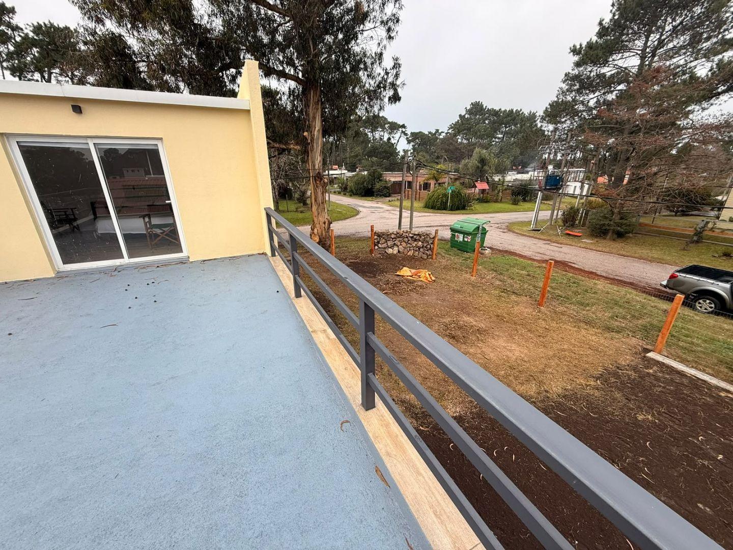Foto de Casa en venta 4 dormitorios, en Pinares, imagen 3
