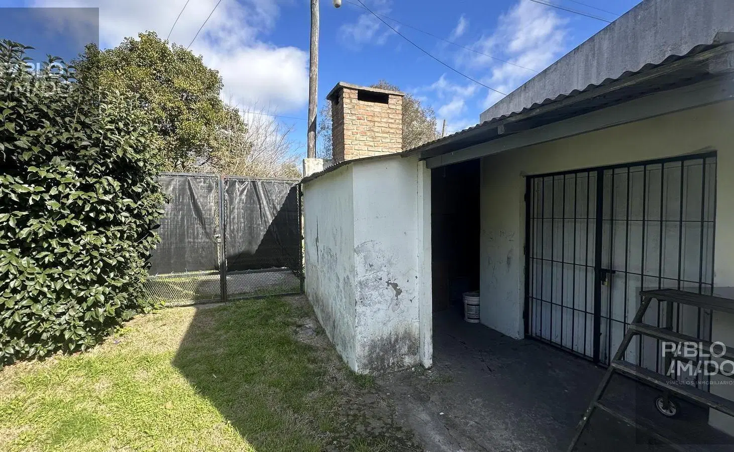 Casa sobre fracción de 10000 mts2. 411 y 138 5