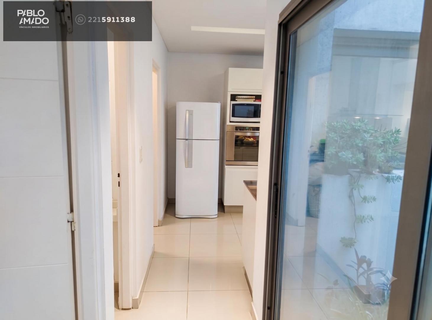 Foto de Venta de Casa 4 dormitorios, Suite, Vestidor, Escritorio, Pileta y Cocheras, imagen 2