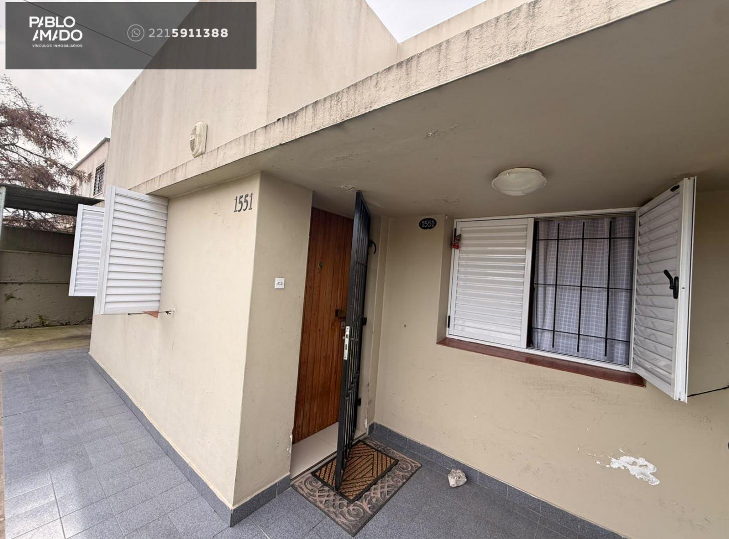 Foto de Casa de tres dormitorios, quincho y cochera en calle 3 bis y 517, imagen 3