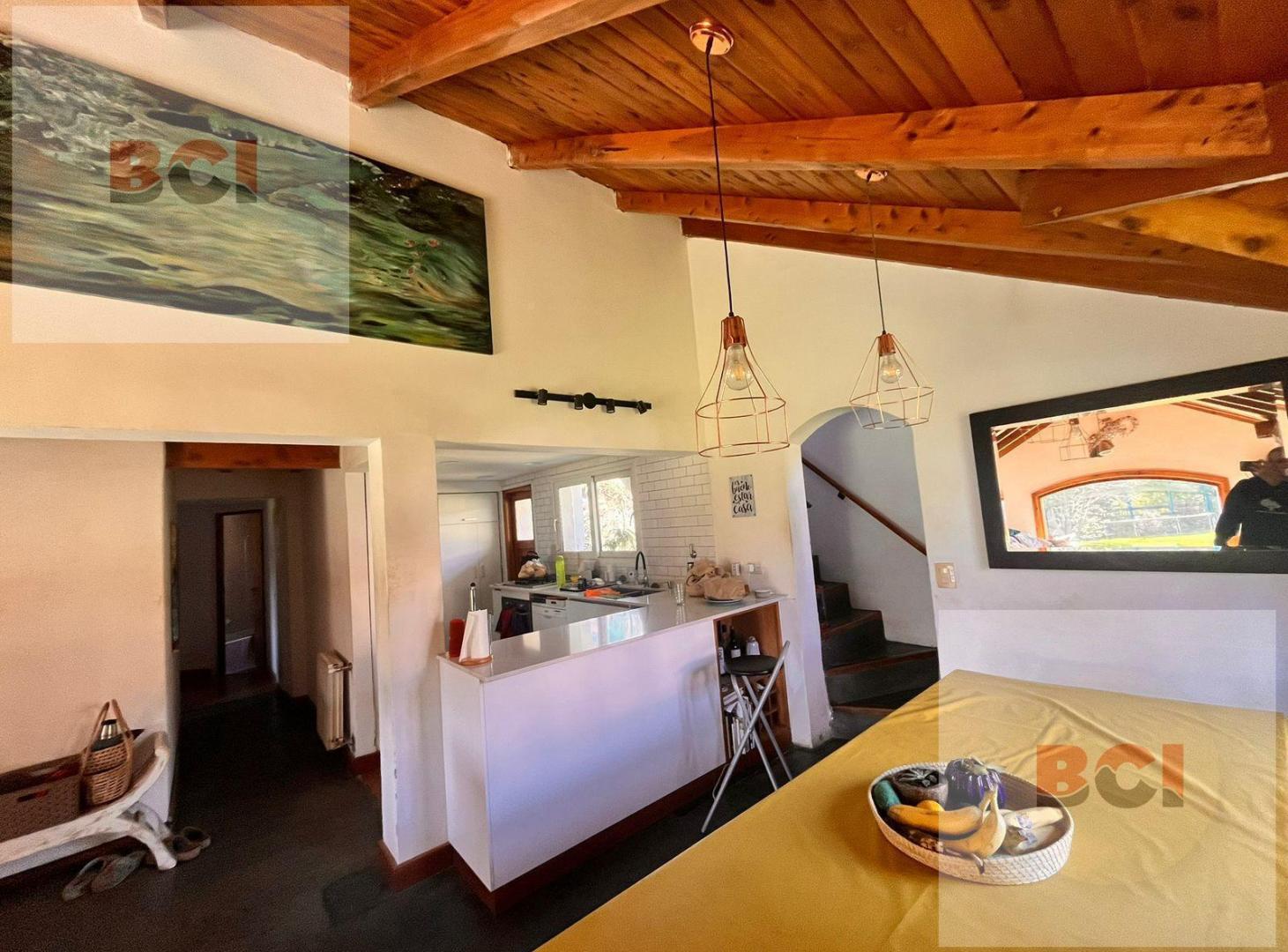 Casa Amplia con jardin y pileta en Melipal