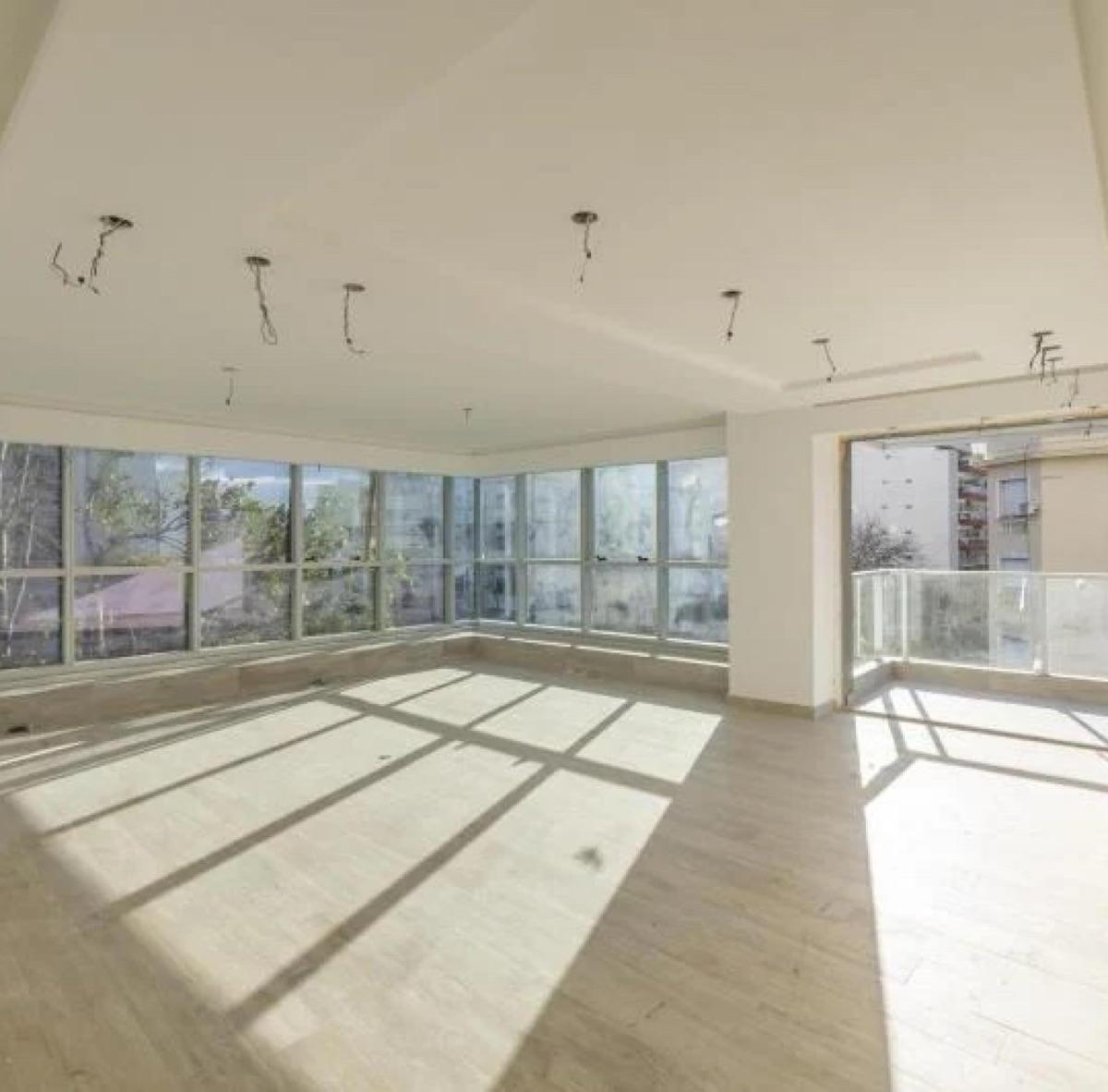 Departamento 4 Ambientes con Dependencia y Cochera! Full Amenities - Flores 5