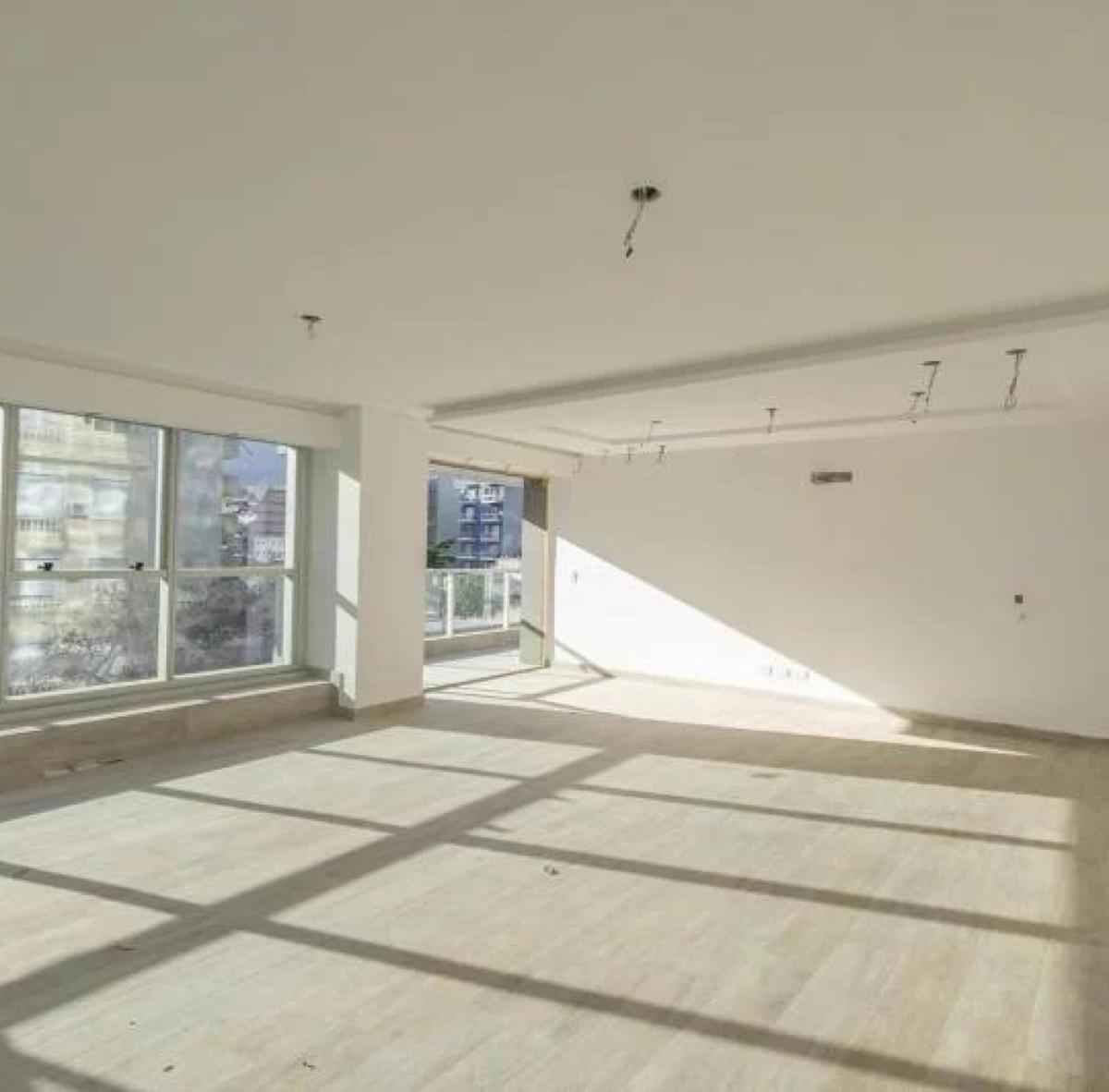 Departamento 4 Ambientes con Dependencia y Cochera! Full Amenities - Flores 1