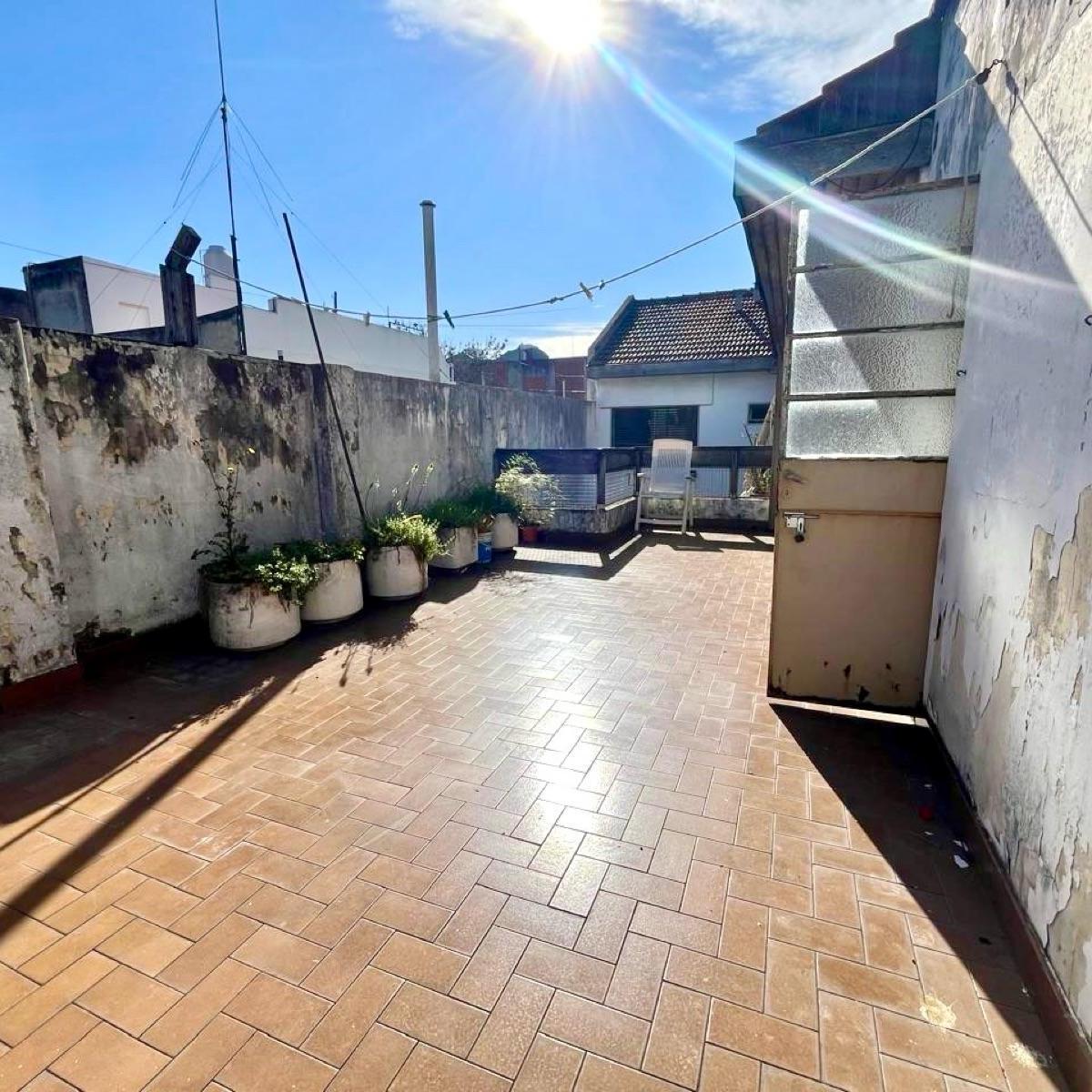 Casa en Lote Propio - Super Luminosa - 294 M²! Versalles 4