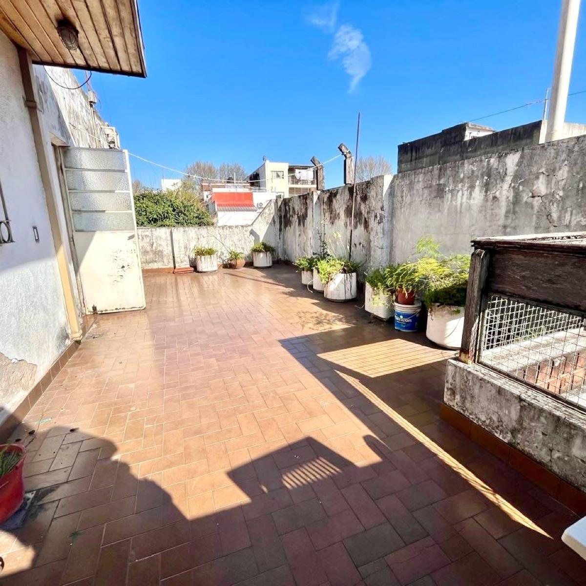 Casa en Lote Propio - Super Luminosa - 294 M²! Versalles 1