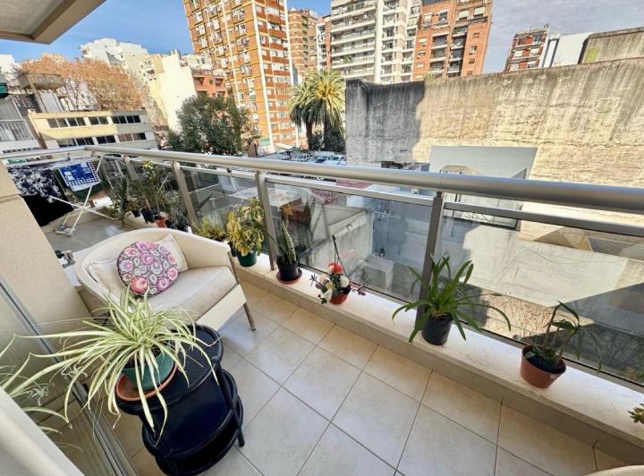 Departamento 3 amb con balcón y 2 dormitorios en suite - Belgrano 5