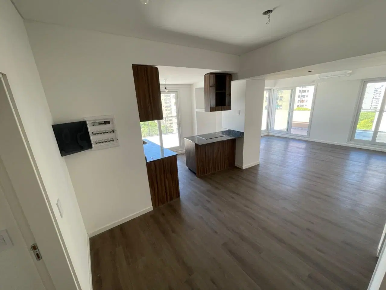 3 Ambientes con gran balcon aterrazado. Cochera cubierta. Amenities ¡A Estrenar! 5