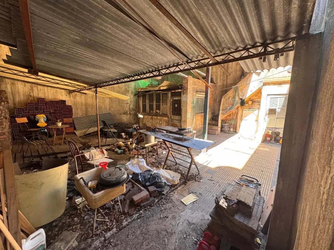 CASA EN LOTE PROPIO - IDEAL USO COMERCIAL - Barracas 4