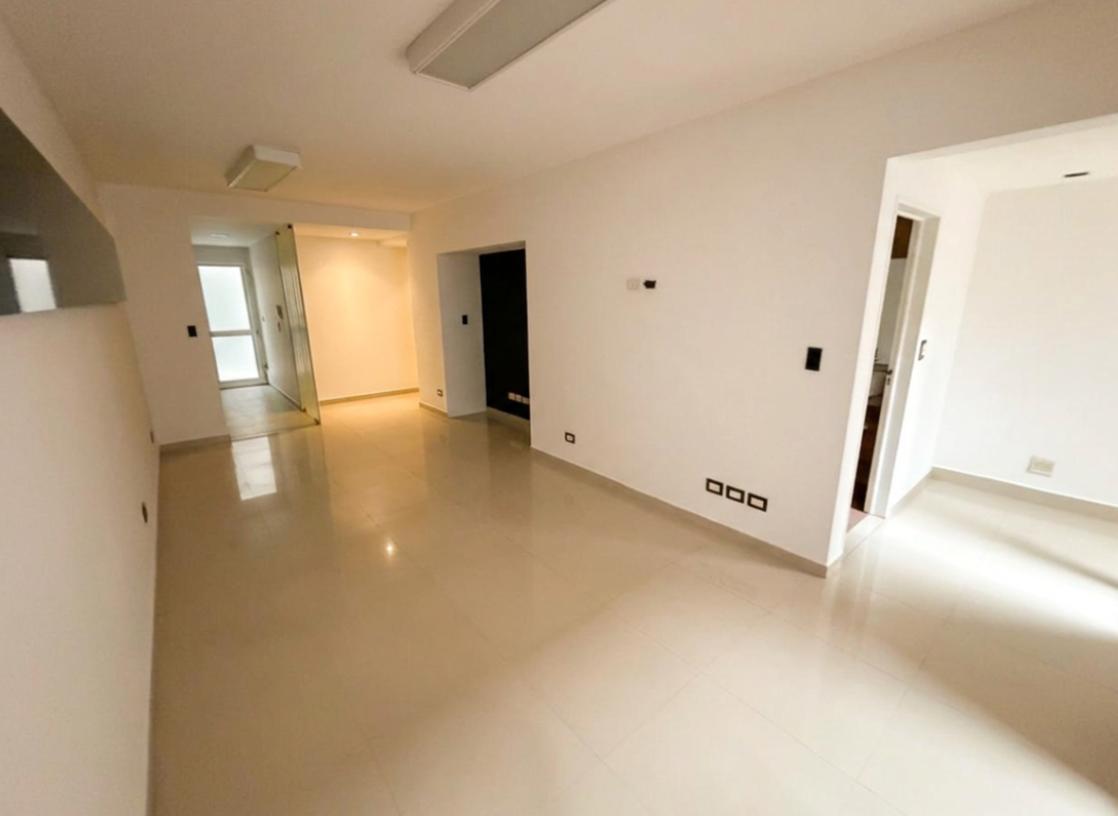 Departamento 3 ambientes con 2 patios y cochera en Caballito