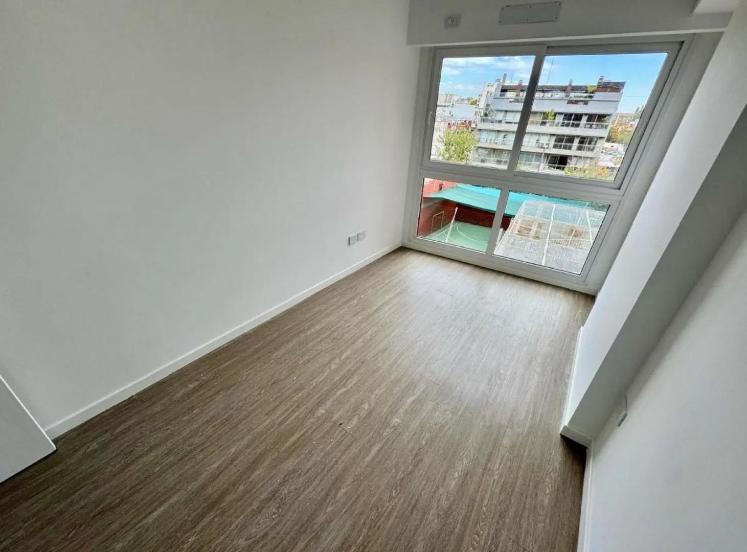 Departamento 4 ambientes con Dependencia en edificio Full amenities - Cochera opcional 4