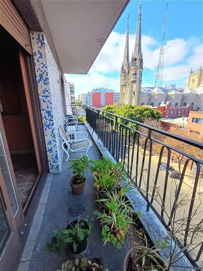 Departamento en Plaza Irlanda. Excelente distribucion amplios ambientes luminosos 8