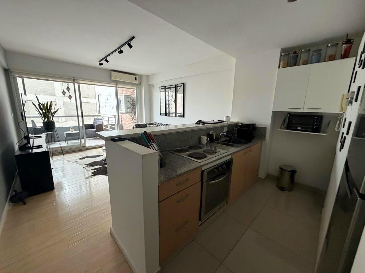 Foto de DEPARTAMENTO EN TORRE DE 2 AMB C/COCHERA. AMENITIES. BAÑO Y TOILETE, imagen 2