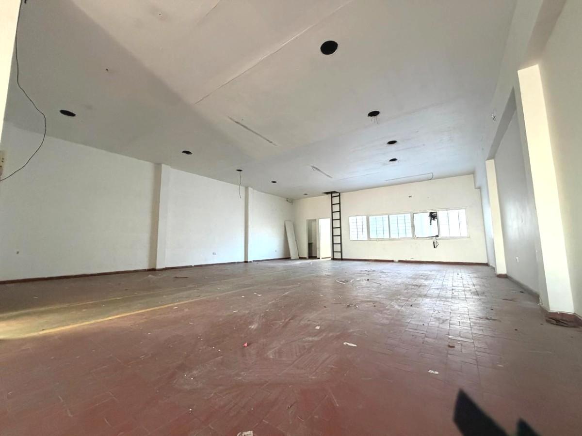 Foto de Loyola y Acevedo. Edificio en Block - 3 plantas con espacio guarda, imagen 3