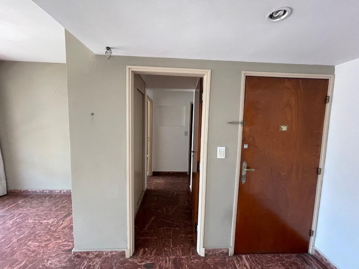Foto de Piso de 3 ambientes con balcón terraza - dependencia y Cochera en Flores, imagen 1