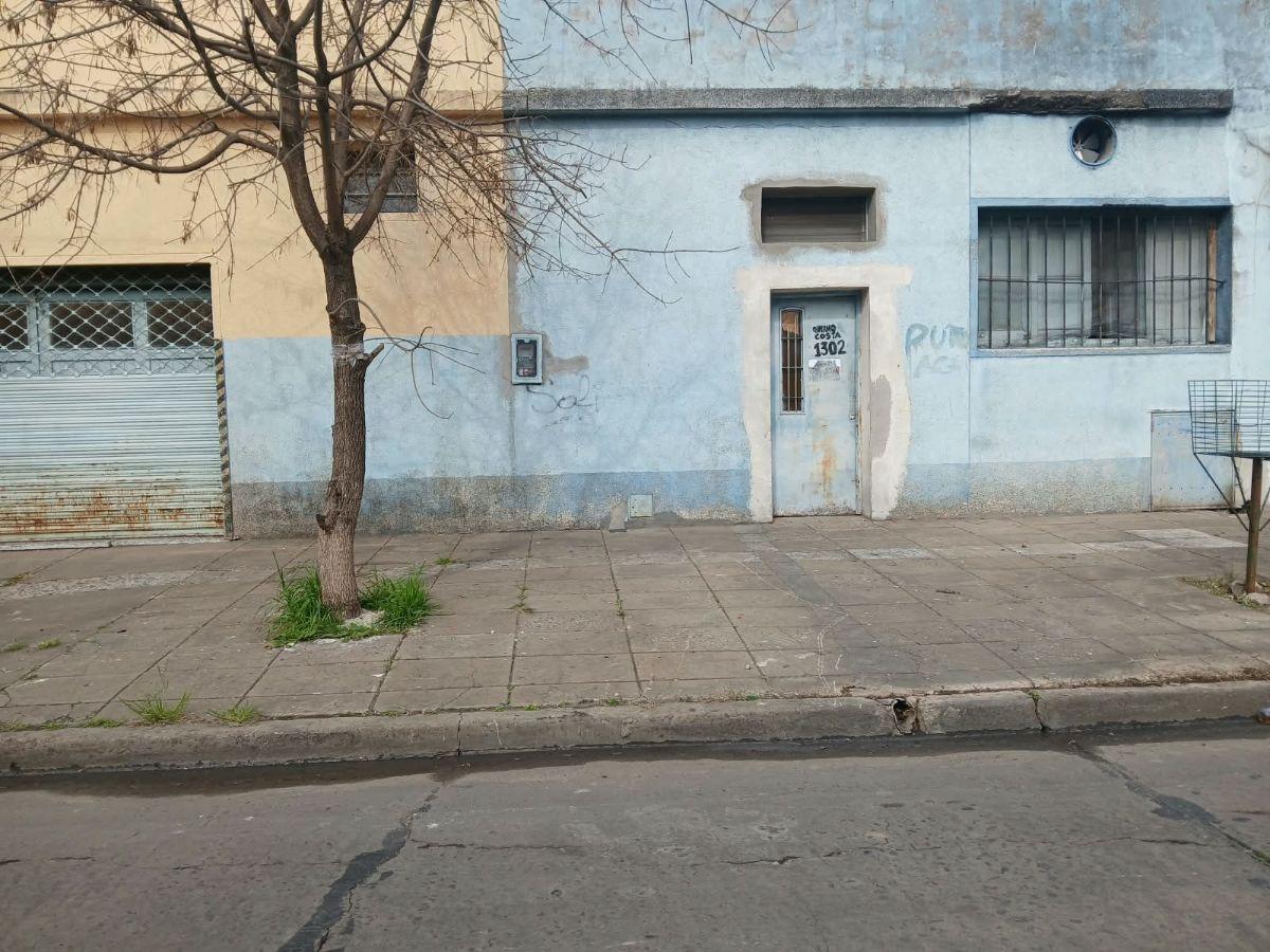 Foto de ESPACIOSO LOCAL EN ESQUINA CON AMPLIA CUADRA/ DEPOSITO, imagen 5