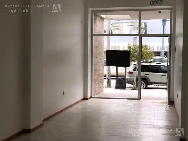 VENDE Local en Puerto Madryn 2